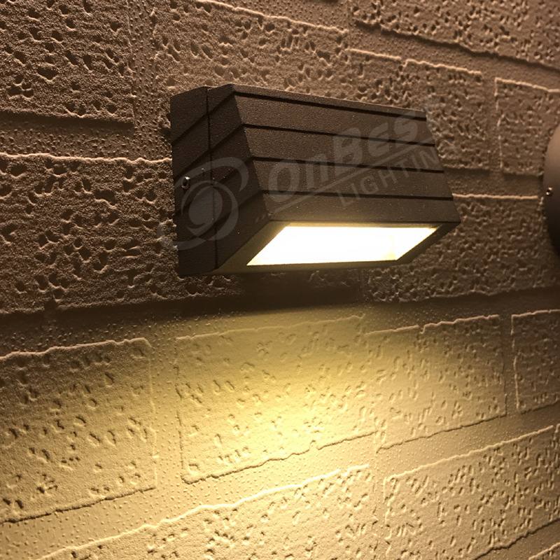Invisible black Square Shaped Recessed LED Light with Horizontally Ribbed Aluminum Housing,led,led Lamp,led Stair Light,Supplied Led Brick Lights in OnBest Lighting