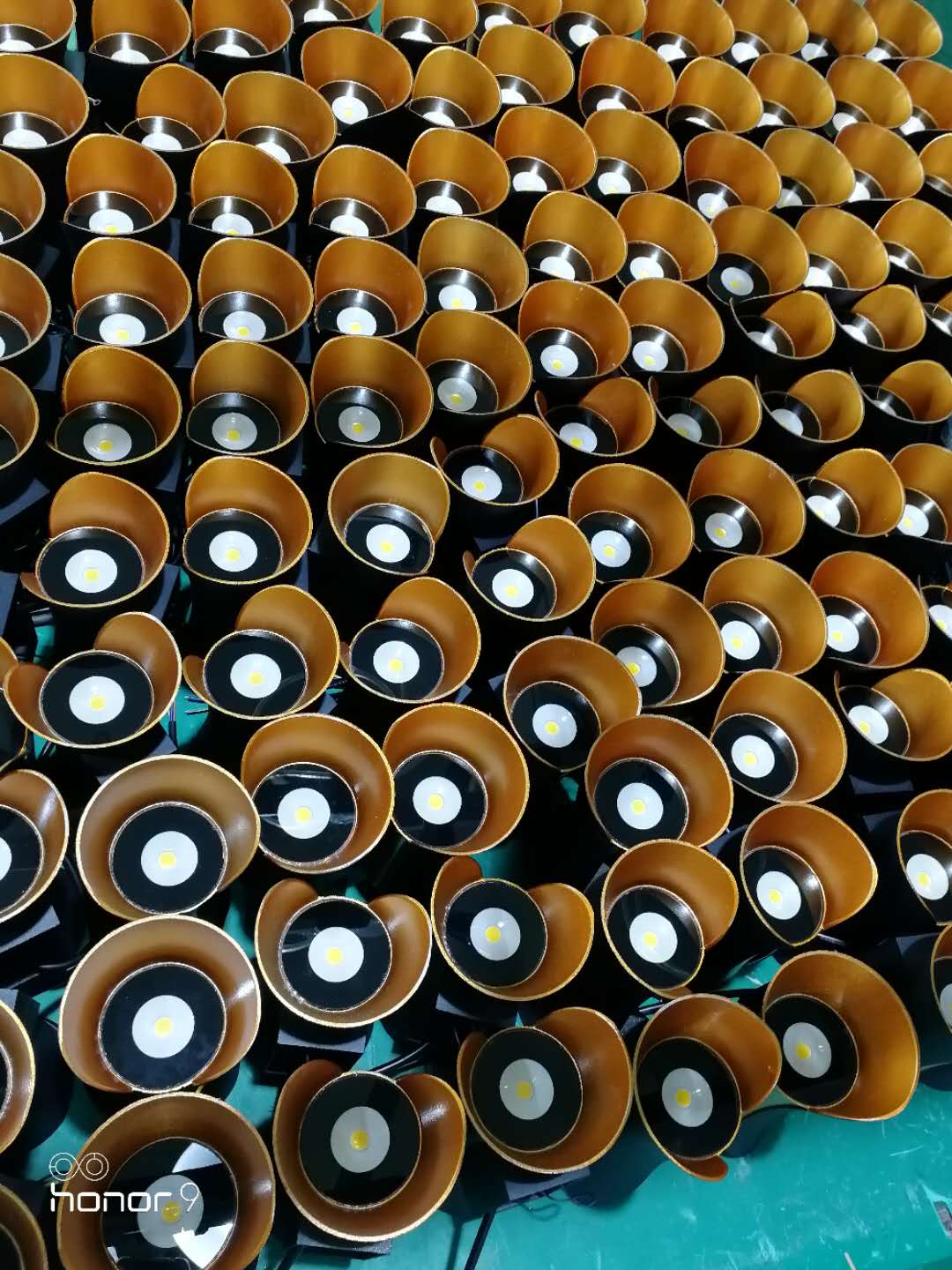 2x6w led wall light mass production in onbest lighting model kwl-2012