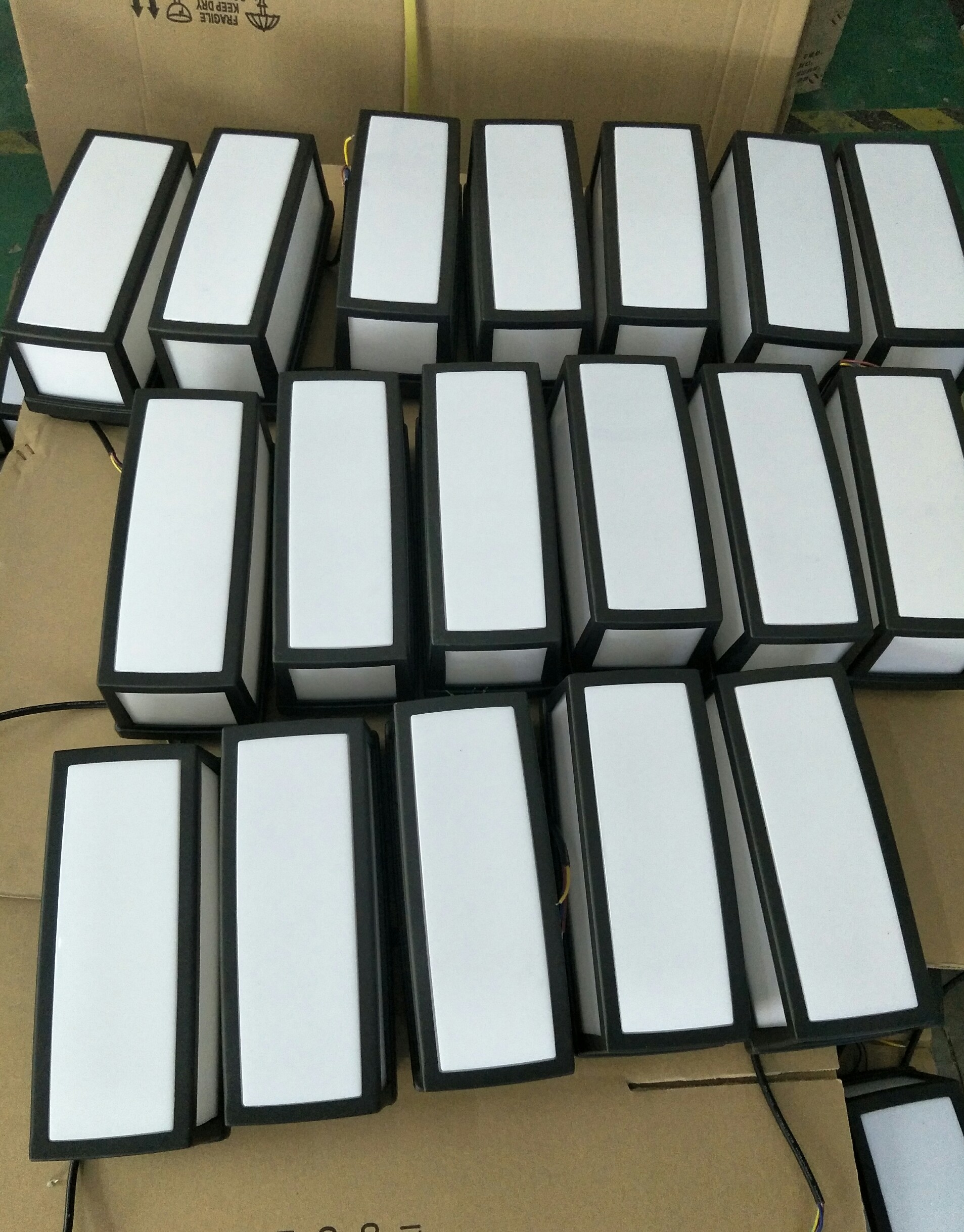 6w led wall light kwl-568 BK in warm white 3000K